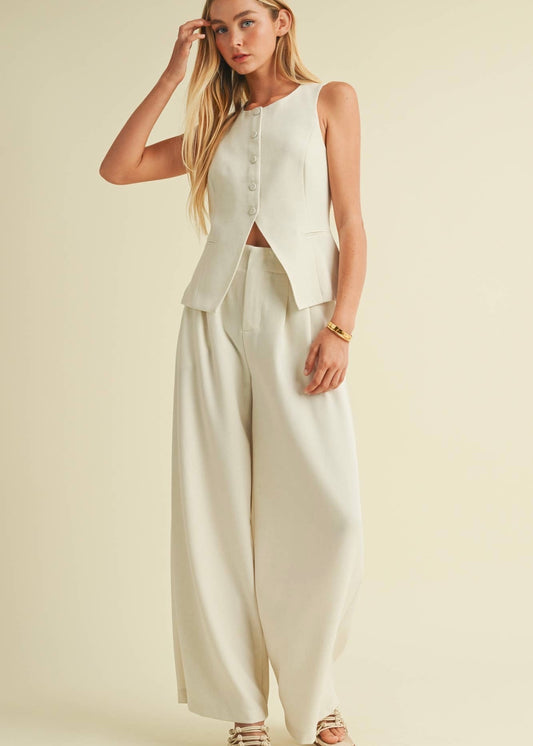 Posh Avenue Pintucked Wide-leg Linen Trousers