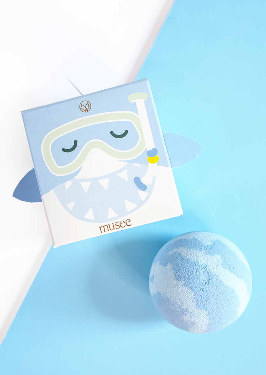 Baby Shark Bath Bomb Box w/Surprise Shark Toy